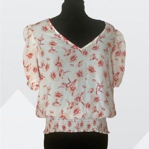 Women’s floral top size medium